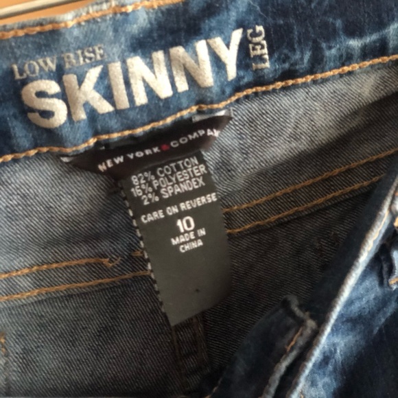 New York & Company Low Rise Skinny Tie Dye Jeans - Picture 14 of 14